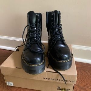 Doc Martens EUC Size 6 Jaden